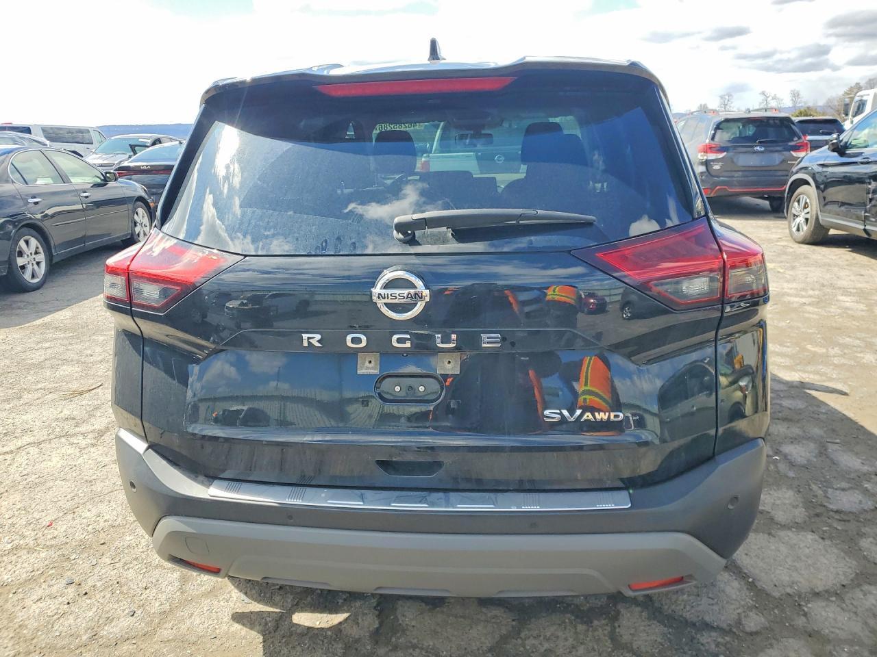 2021 Nissan Rogue sv