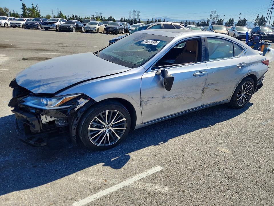 2025 Lexus Es 300h Base