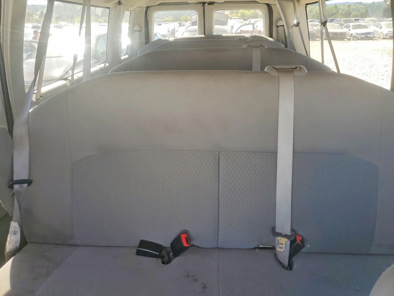 2014 Ford Econoline E350 Super Duty Wagon