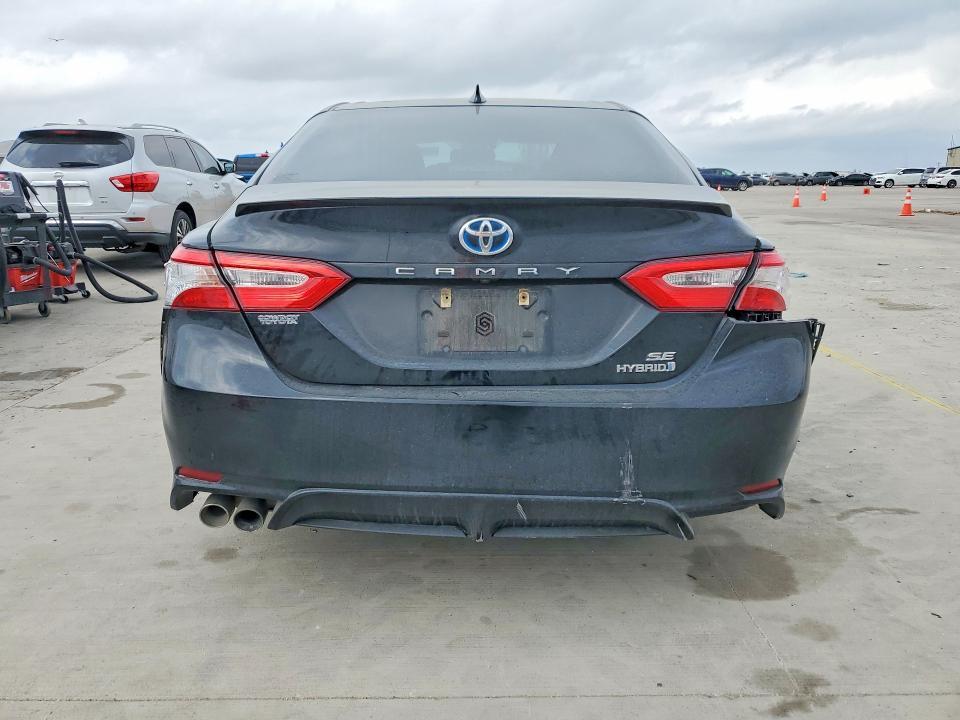 2020 Toyota Camry Hybrid se