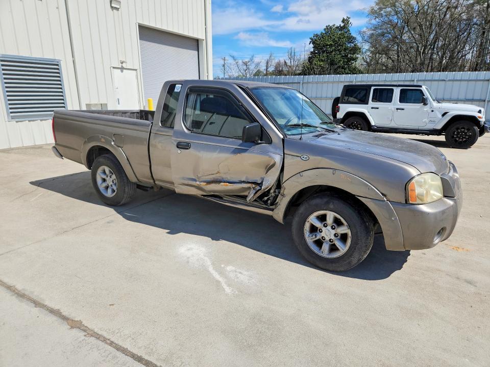 2003 Nissan Frontier Standard