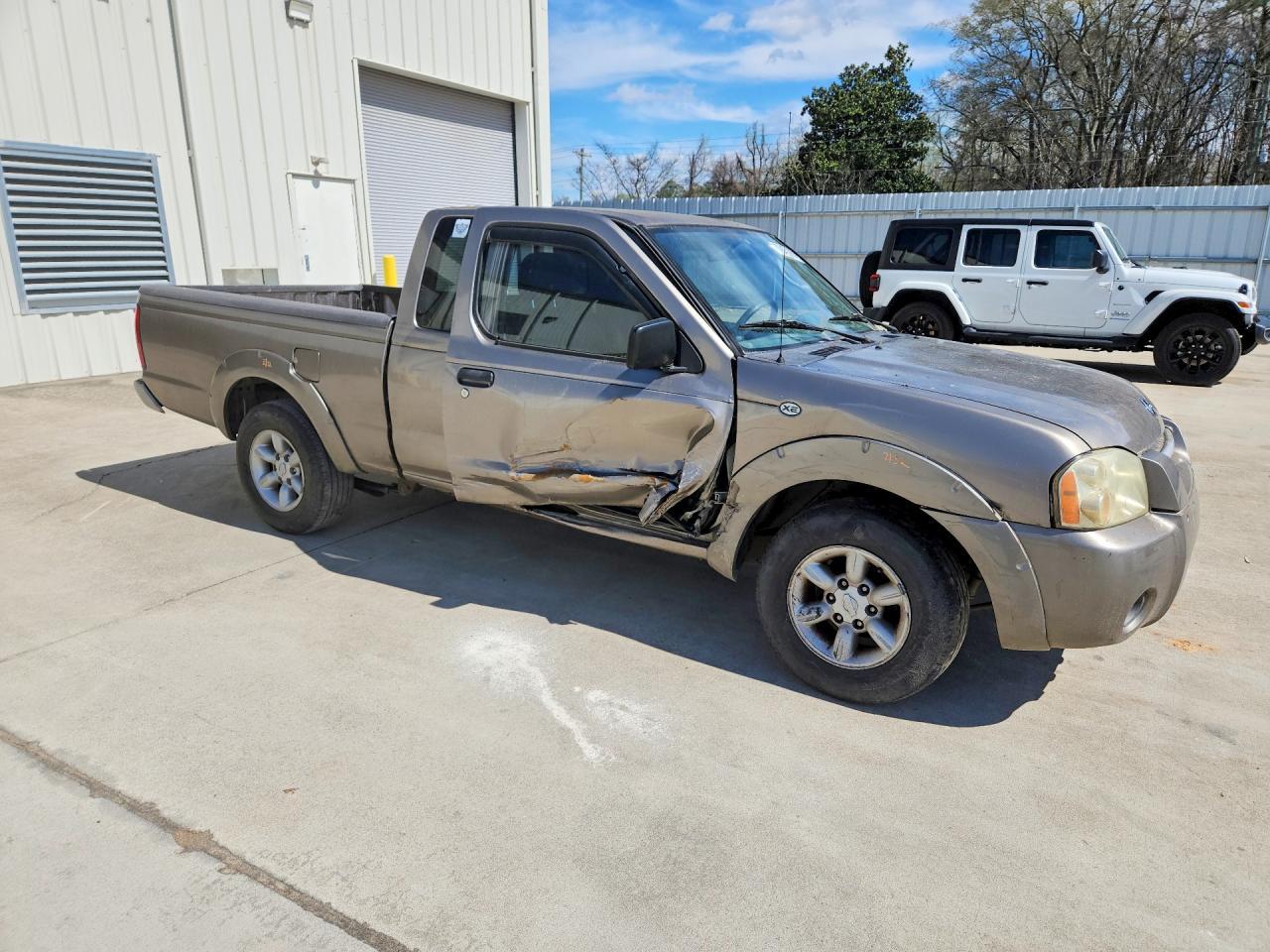 2003 Nissan Frontier Standard