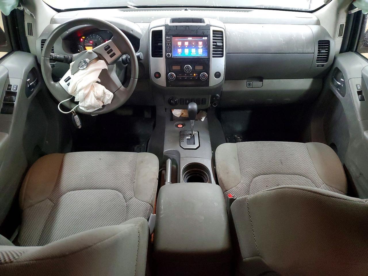 2020 Nissan Frontier SV