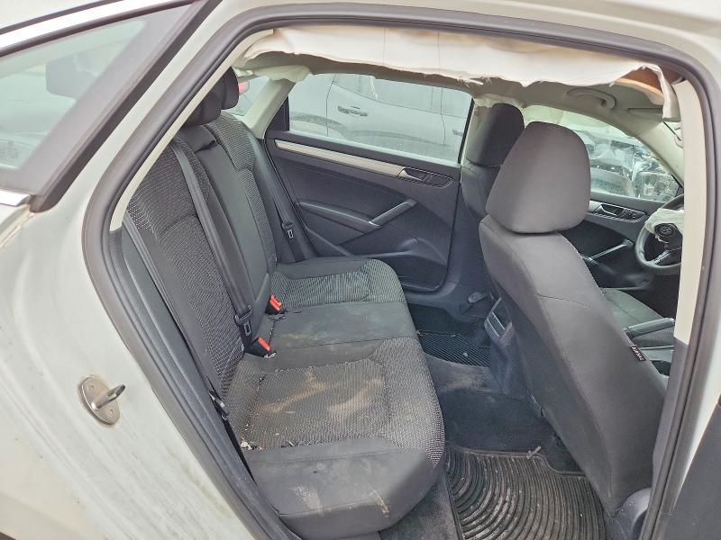 2017 Volkswagen Passat s