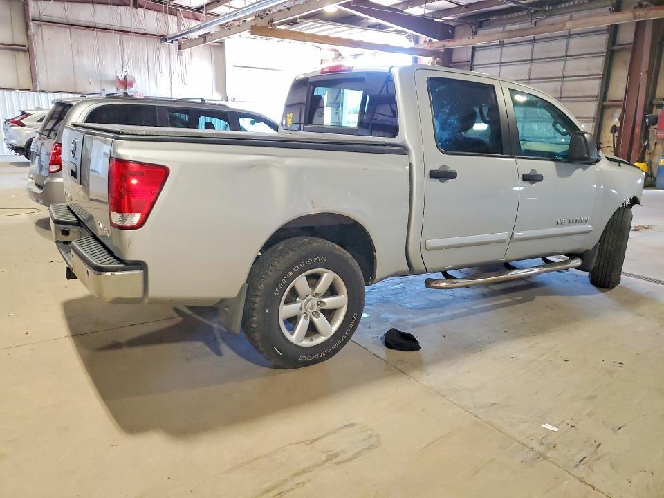 2012 Nissan Titan SV
