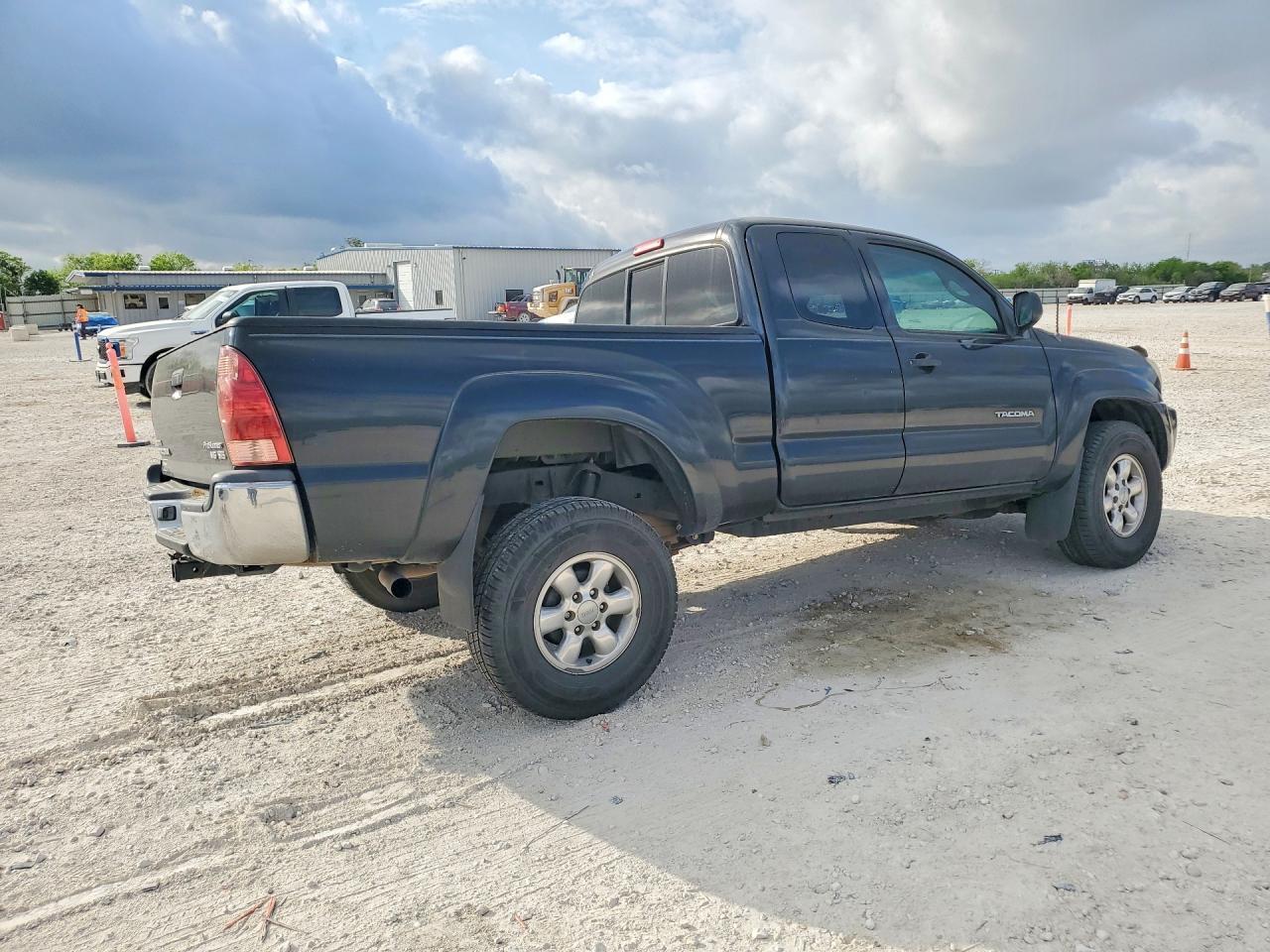 2005 Toyota Tacoma Prerunner V6