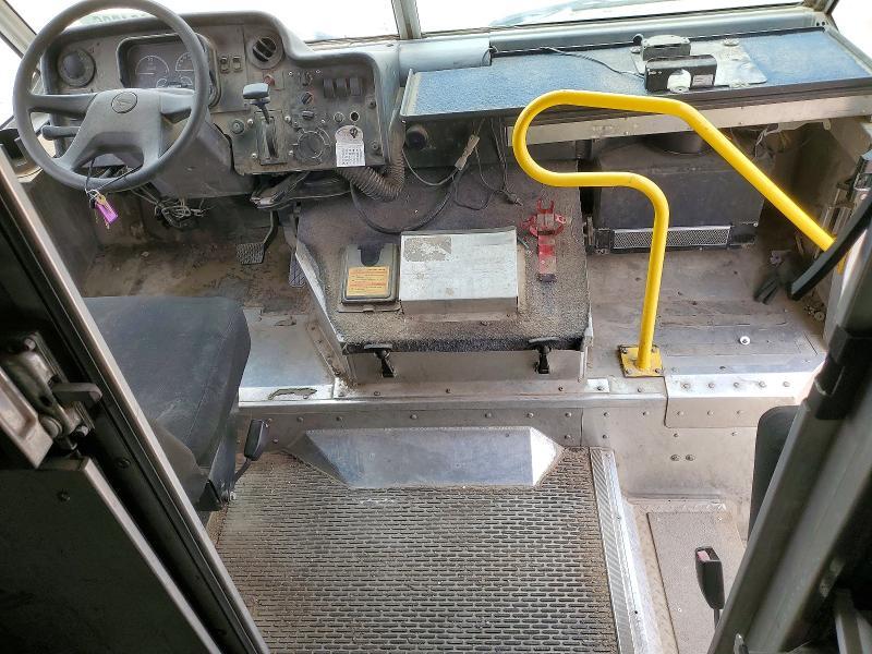 2013 Freightliner MT45 Chassis Delivery Truck