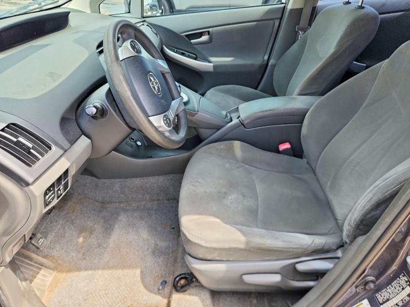 2010 Toyota Prius iii