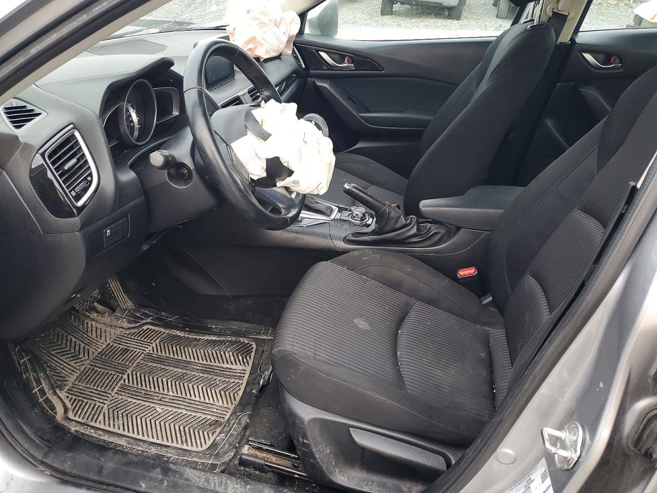 2016 Mazda 3 gs sky 4DR