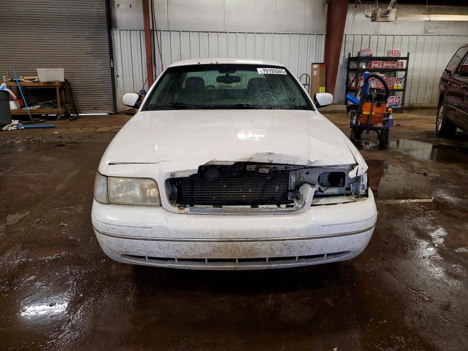 2003 Ford Crown Victoria lx