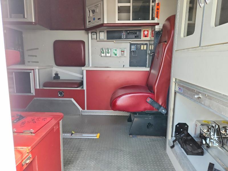 2010 Ford F350 Super Duty Ambulance