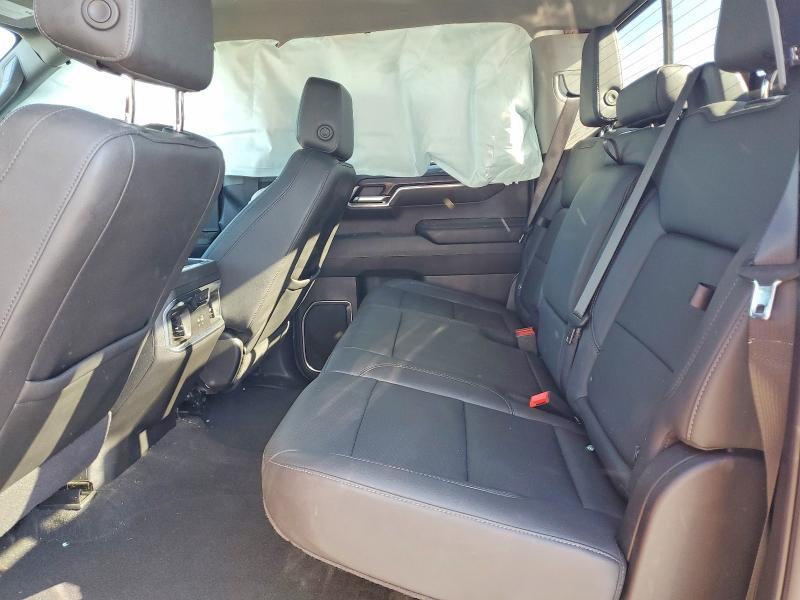 2025 GMC Sierra K1500 SLT