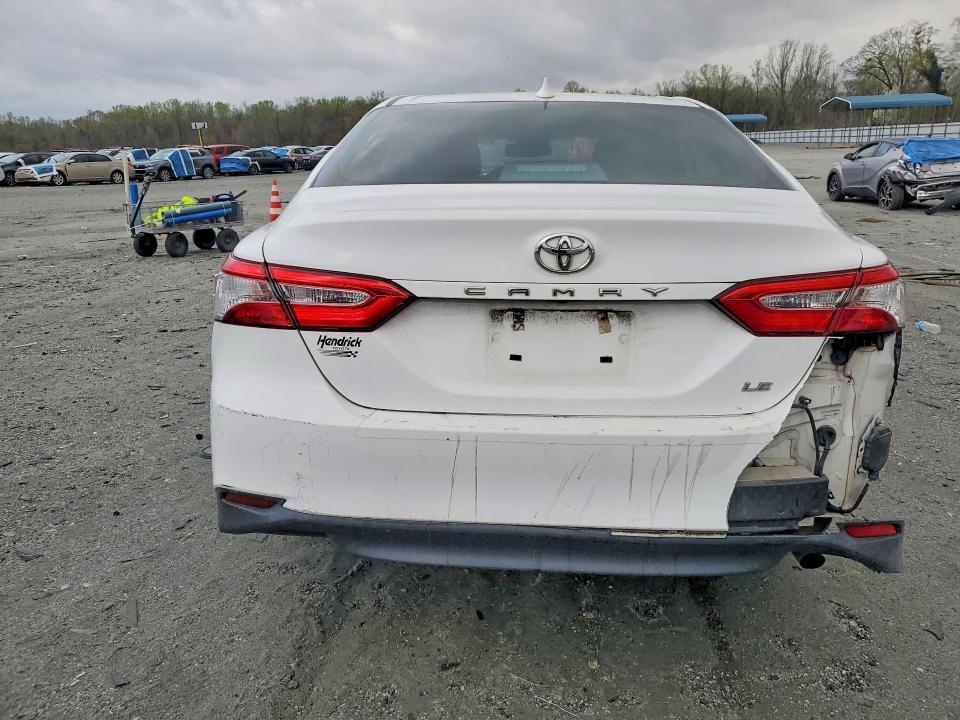 2020 Toyota Camry le