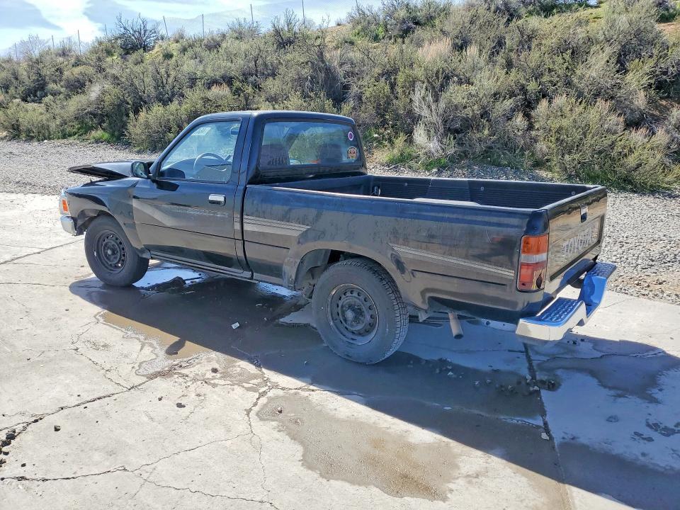 1990 Toyota Pickup Deluxe
