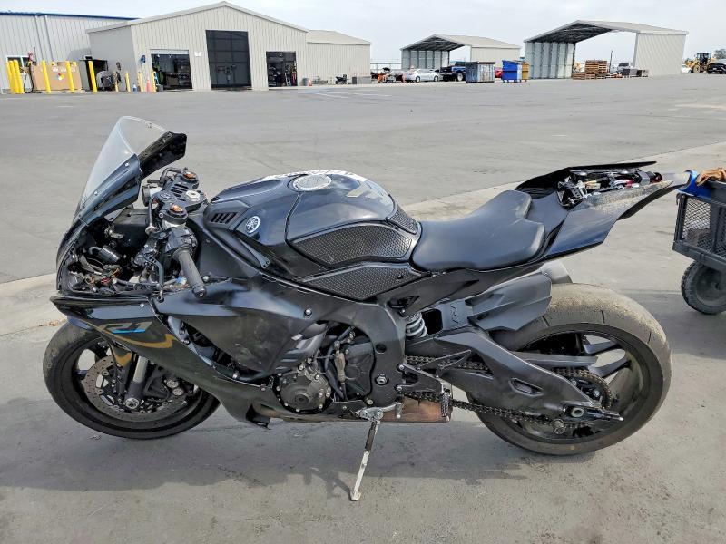 2023 Yamaha YZFR1