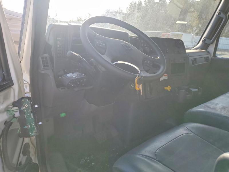 2023 International MV607 BOX Truck