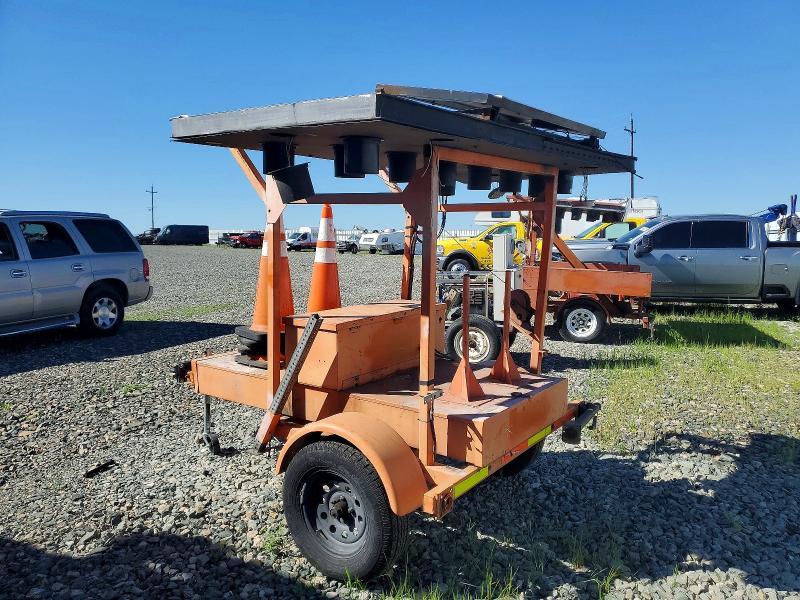 2001 Urwi 2001 TRI-CITY Boat Dock Arrow Board Trailer