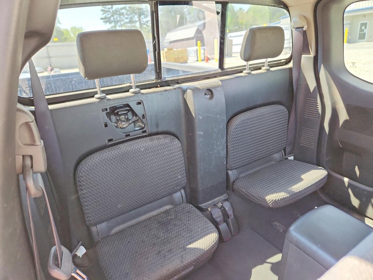 2006 Nissan Frontier SE