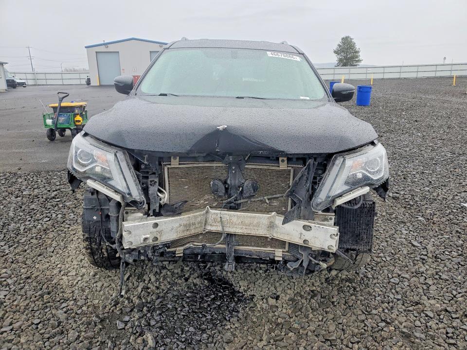 2019 Nissan Pathfinder sv