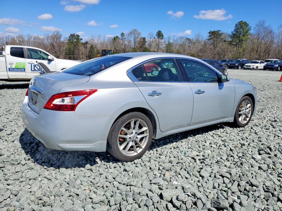 2010 Nissan Maxima 3.5 s