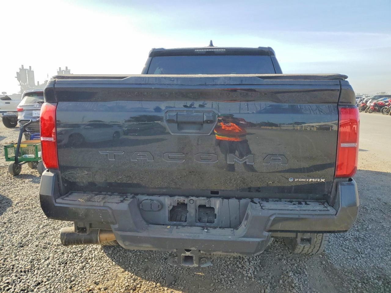 2025 Toyota Tacoma TRD OFF-ROAD HV