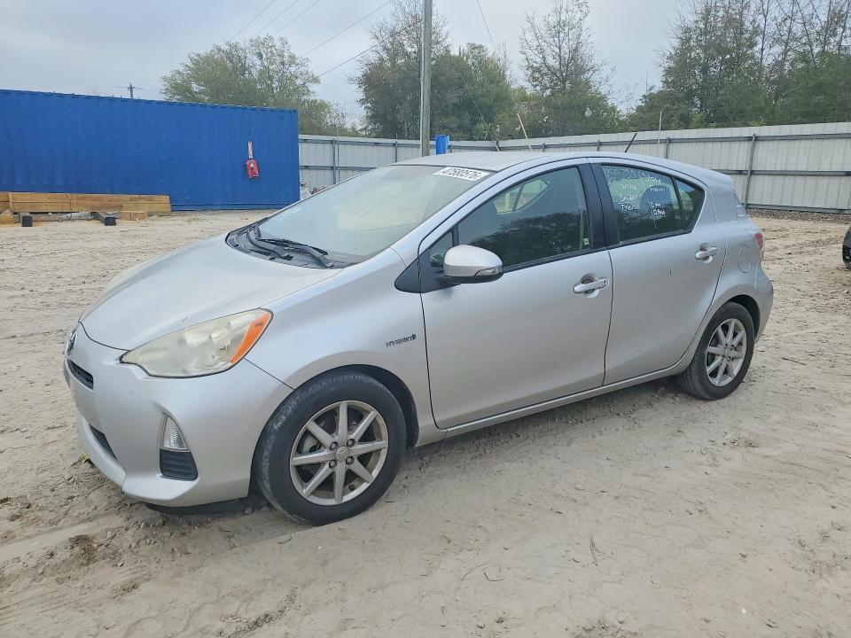 2013 Toyota Prius c Three