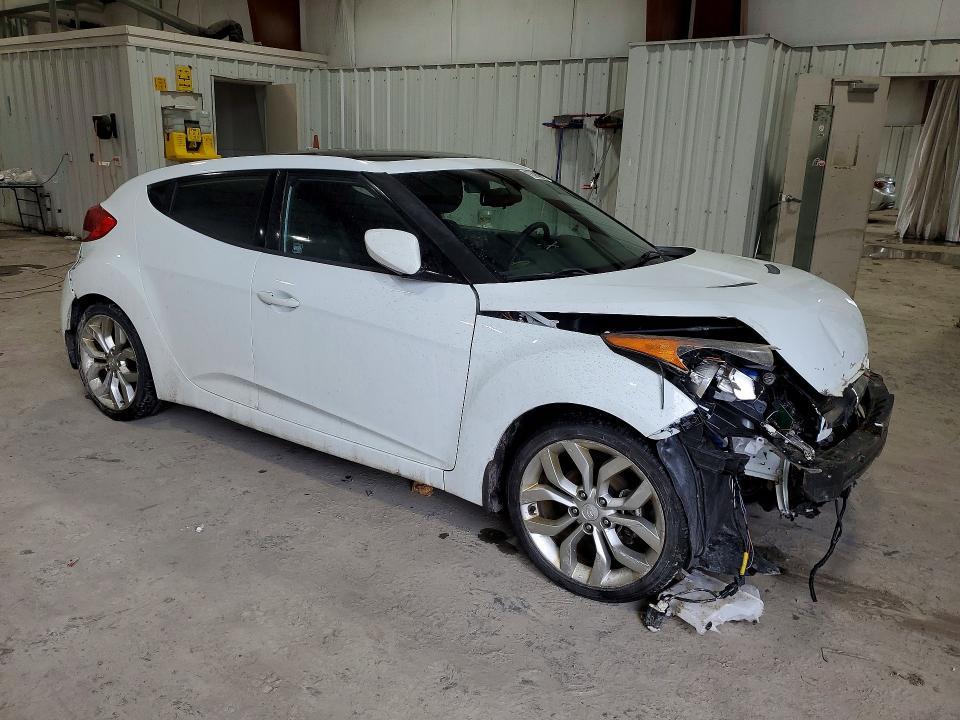 2013 Hyundai Veloster Base