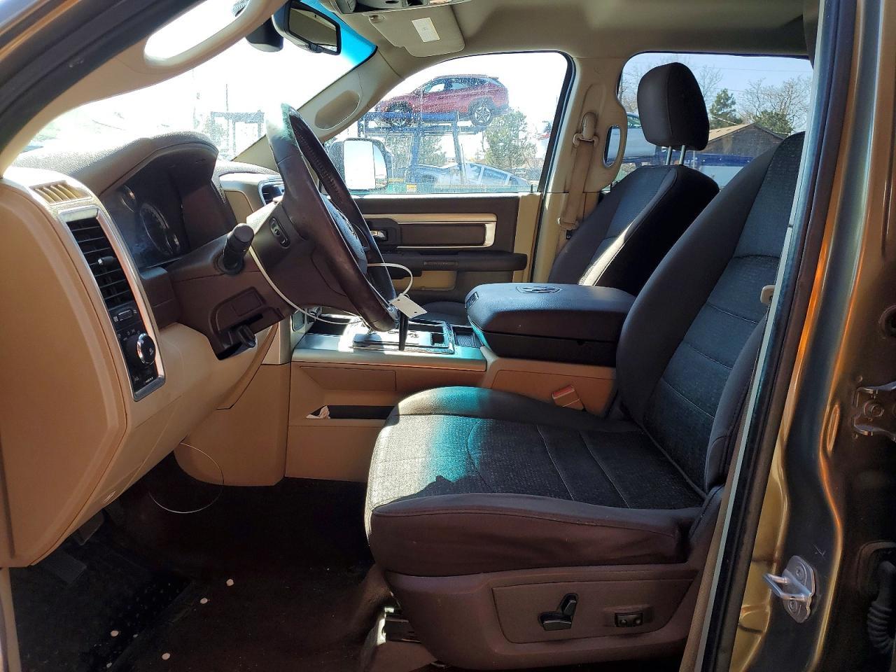2013 Dodge RAM 1500 SLT