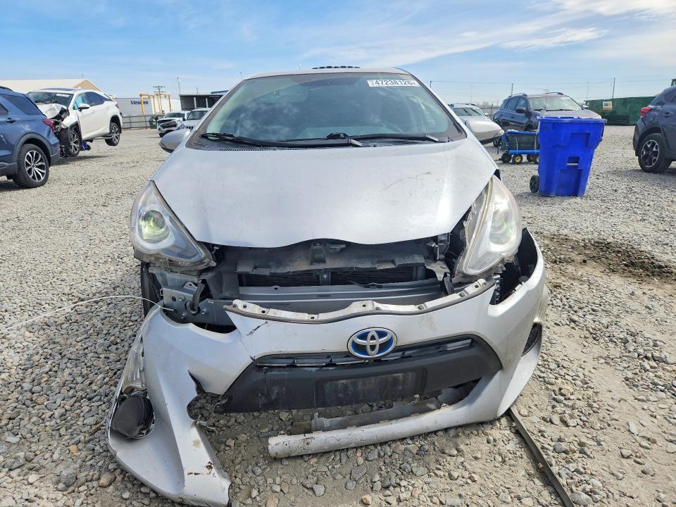 2016 Toyota Prius c one