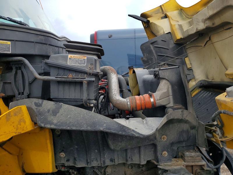 2018 International 4300 box Truck