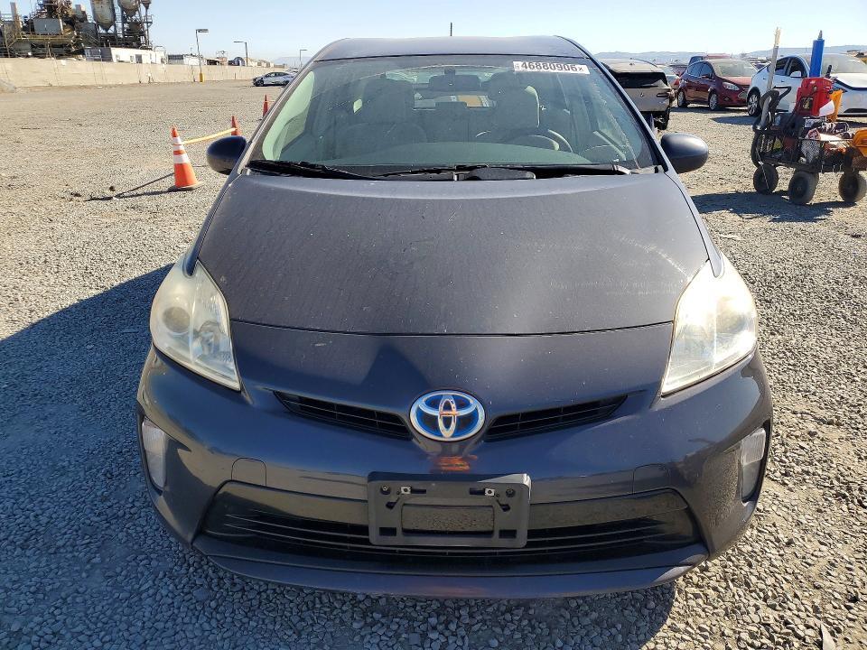 2015 Toyota Prius two