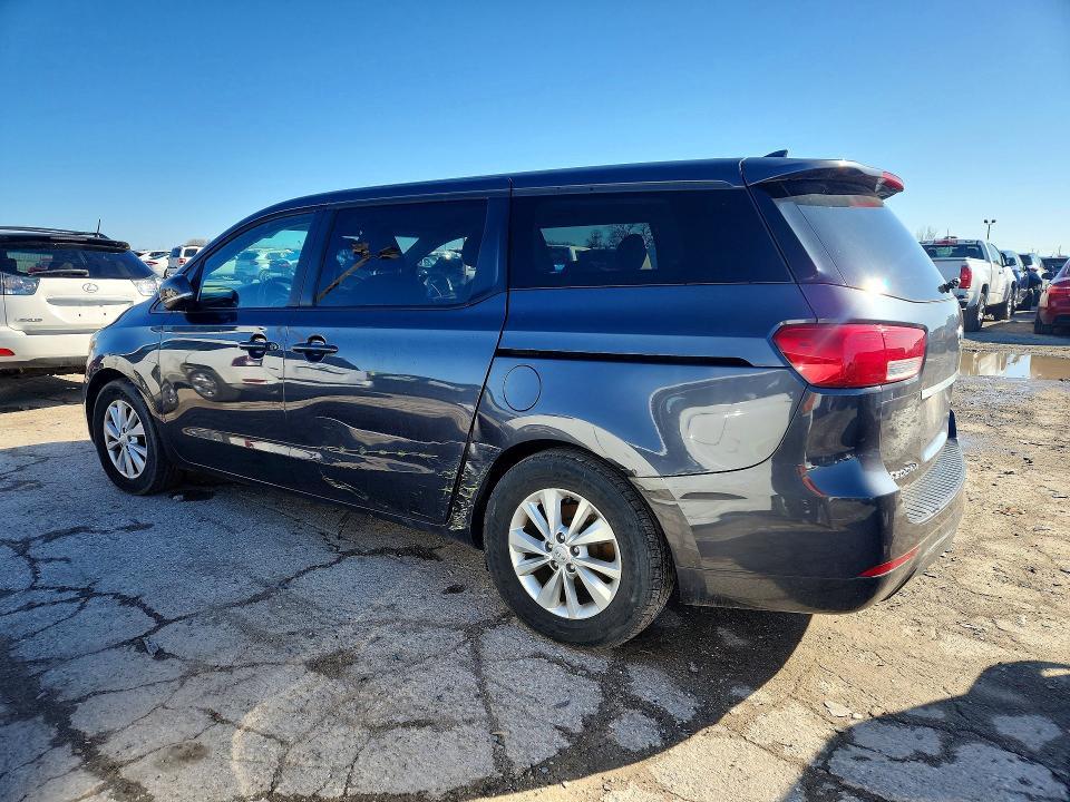 2017 KIA Sedona lx
