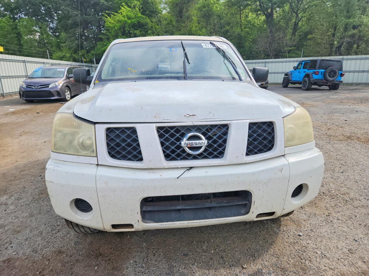 2004 Nissan Titan XE
