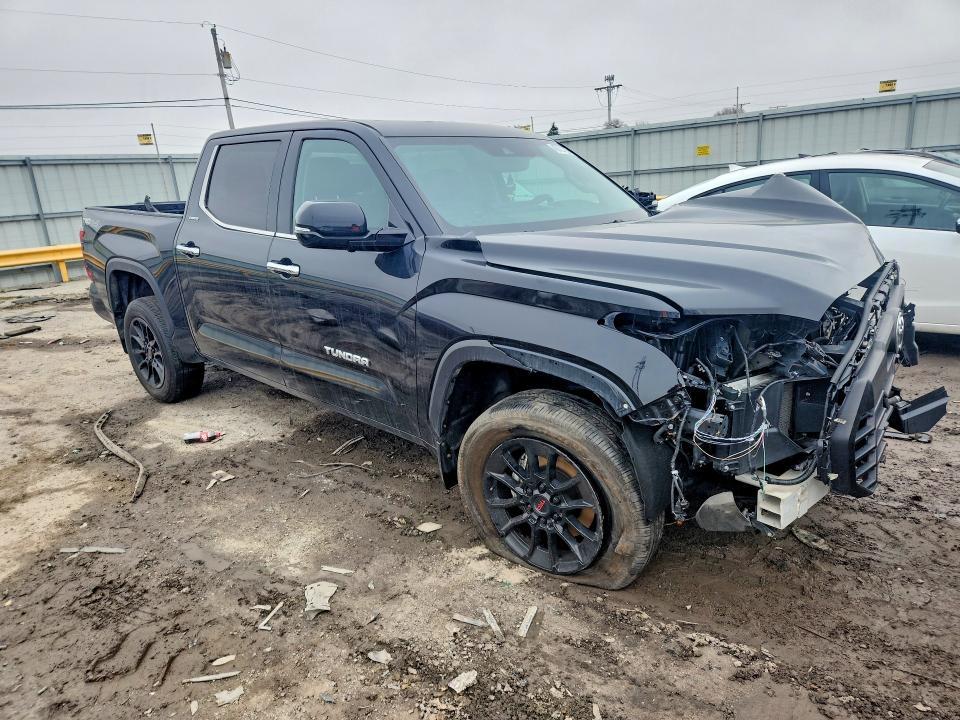 2022 Toyota Tundra Crewmax Limited