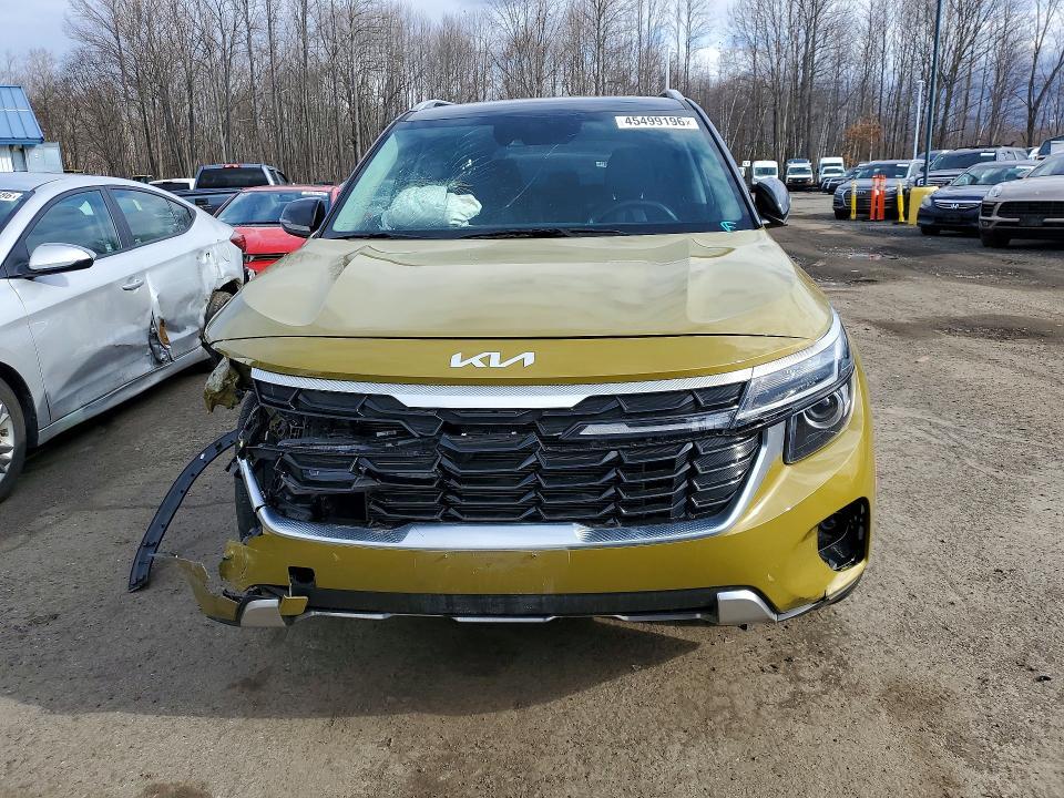 2024 KIA Seltos s