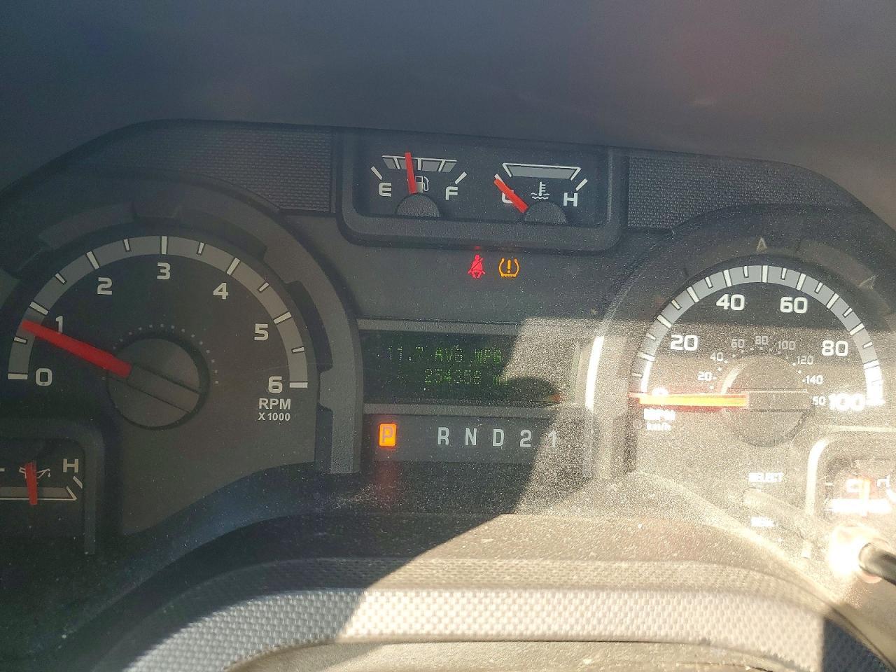 2014 Ford Econoline E350 Super Duty Wagon