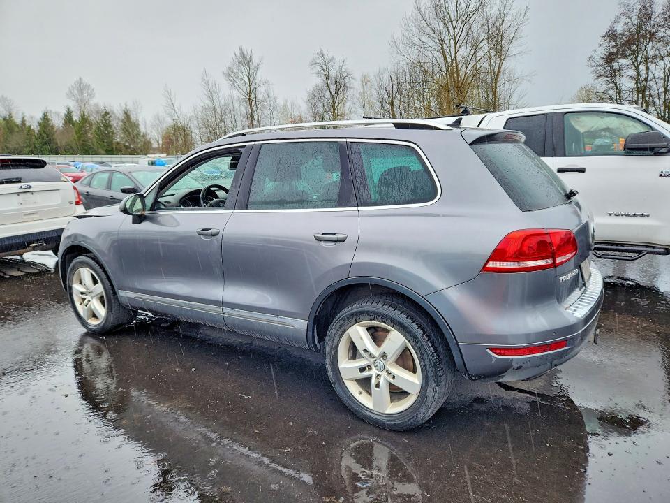 2012 Volkswagen Touareg V6