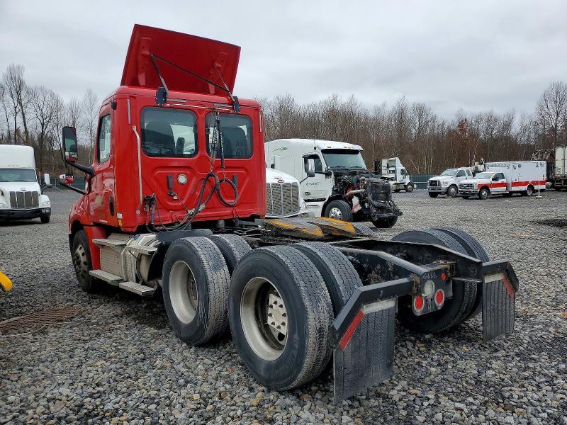 2020 Freightliner Cascadia 126 Semi Truck
