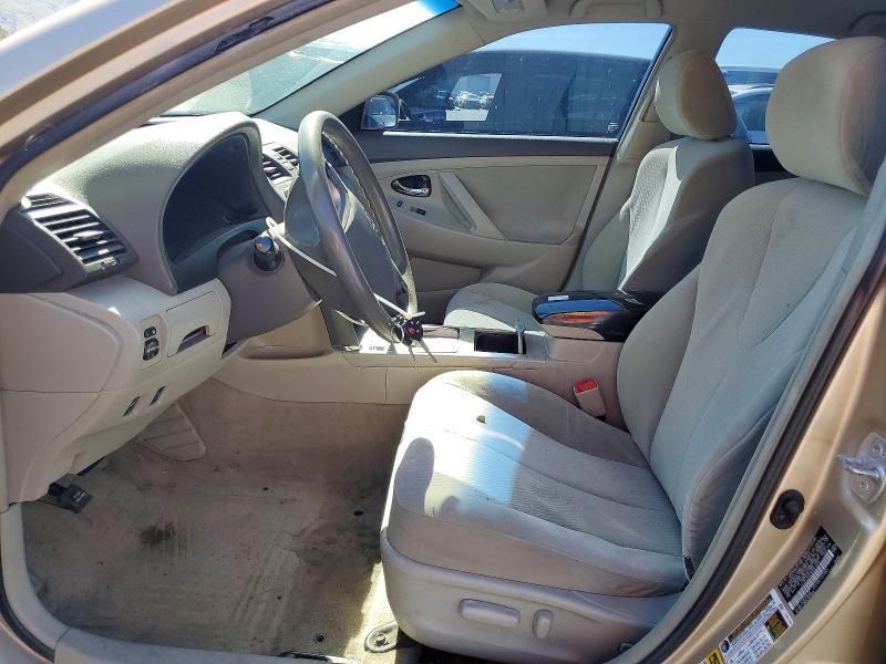 2010 Toyota Camry le