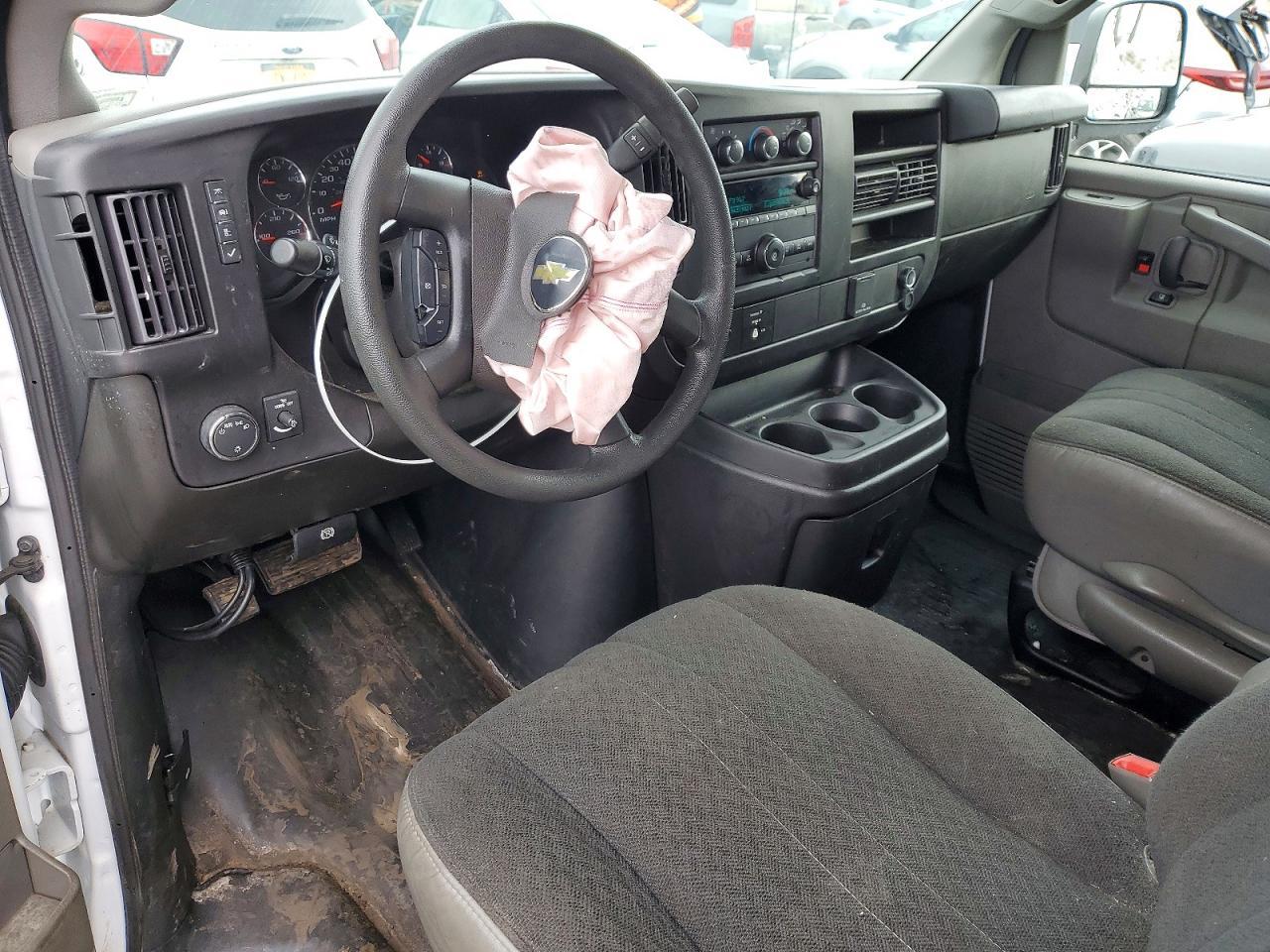 2023 Chev Rolet Express 2500 Cargo Delivery van