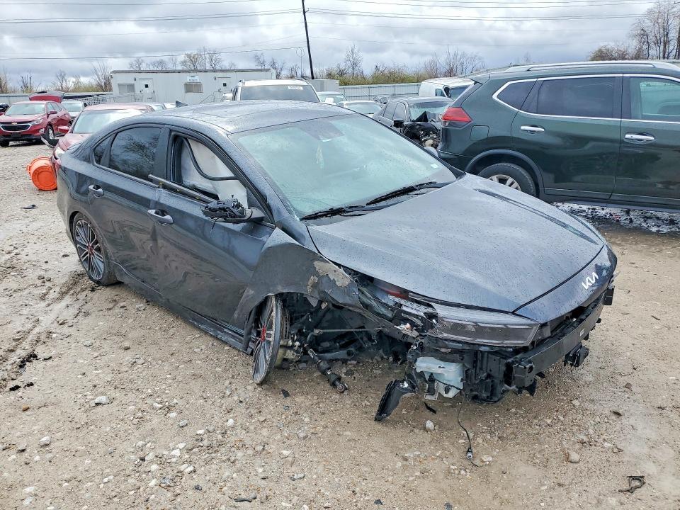 2023 KIA Forte gt