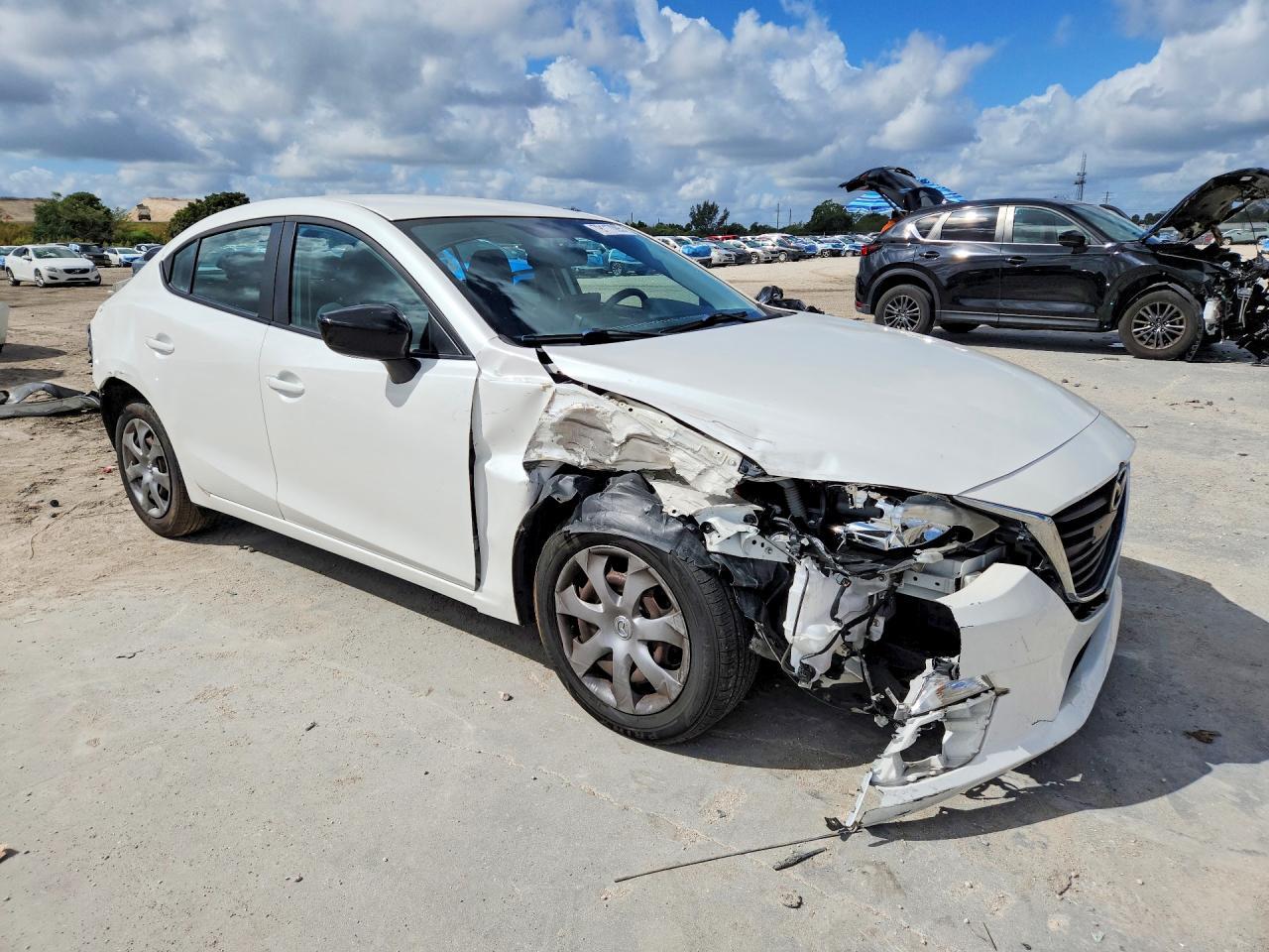 2015 Mazda 3 sv