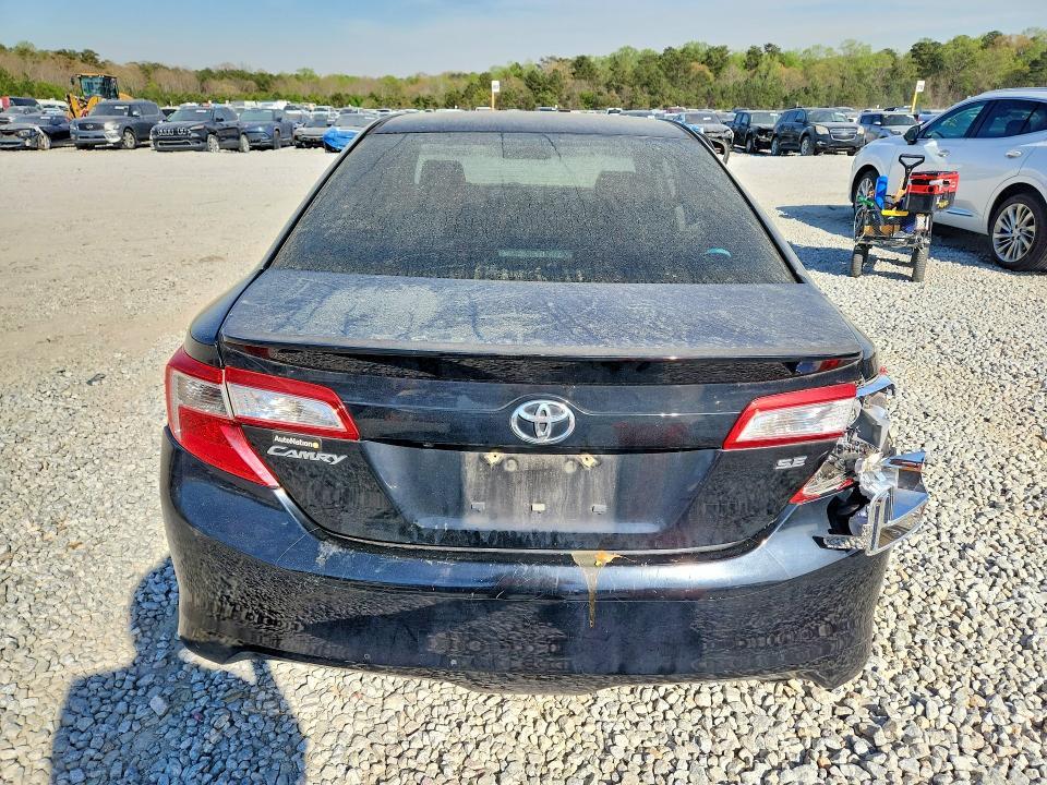 2014 Toyota Camry se
