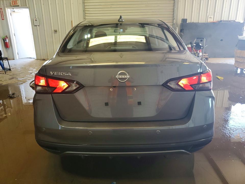 2025 Nissan Versa sv