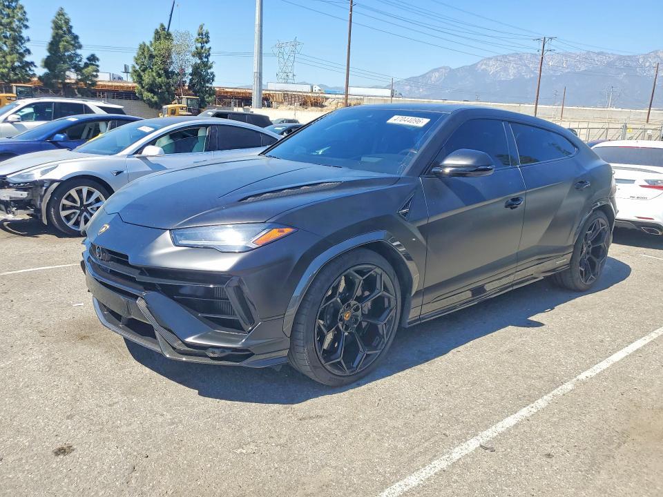 2023 Lamborghini Urus Performante
