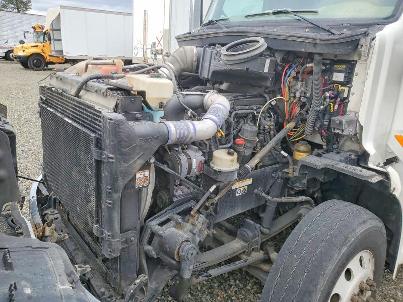 2017 Peterbilt 579 Semi Truck