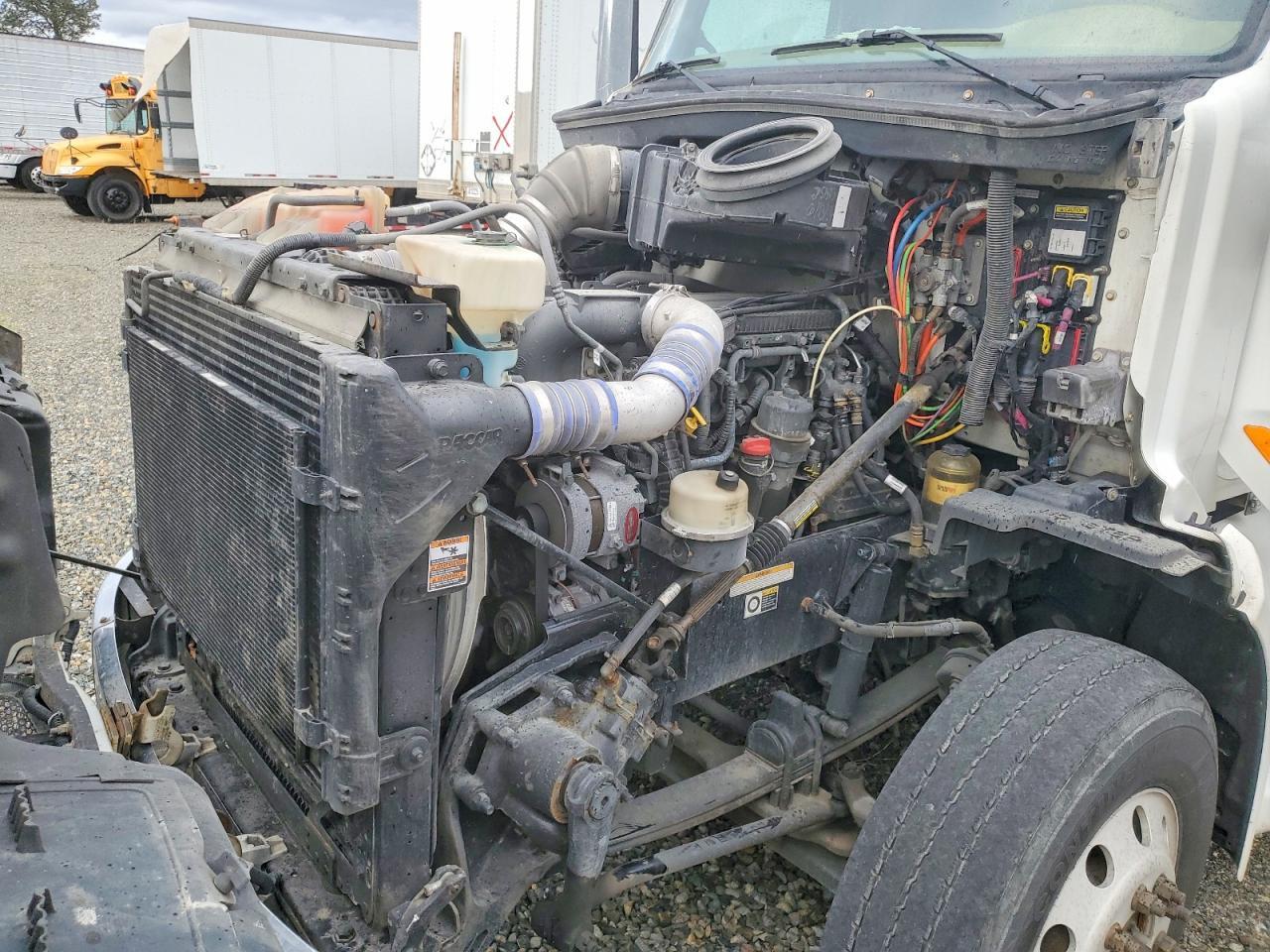 2017 Peterbilt 579 Semi Truck