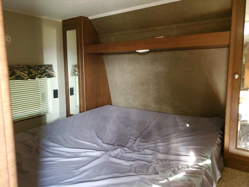 2017 Keystone Hideout Camper