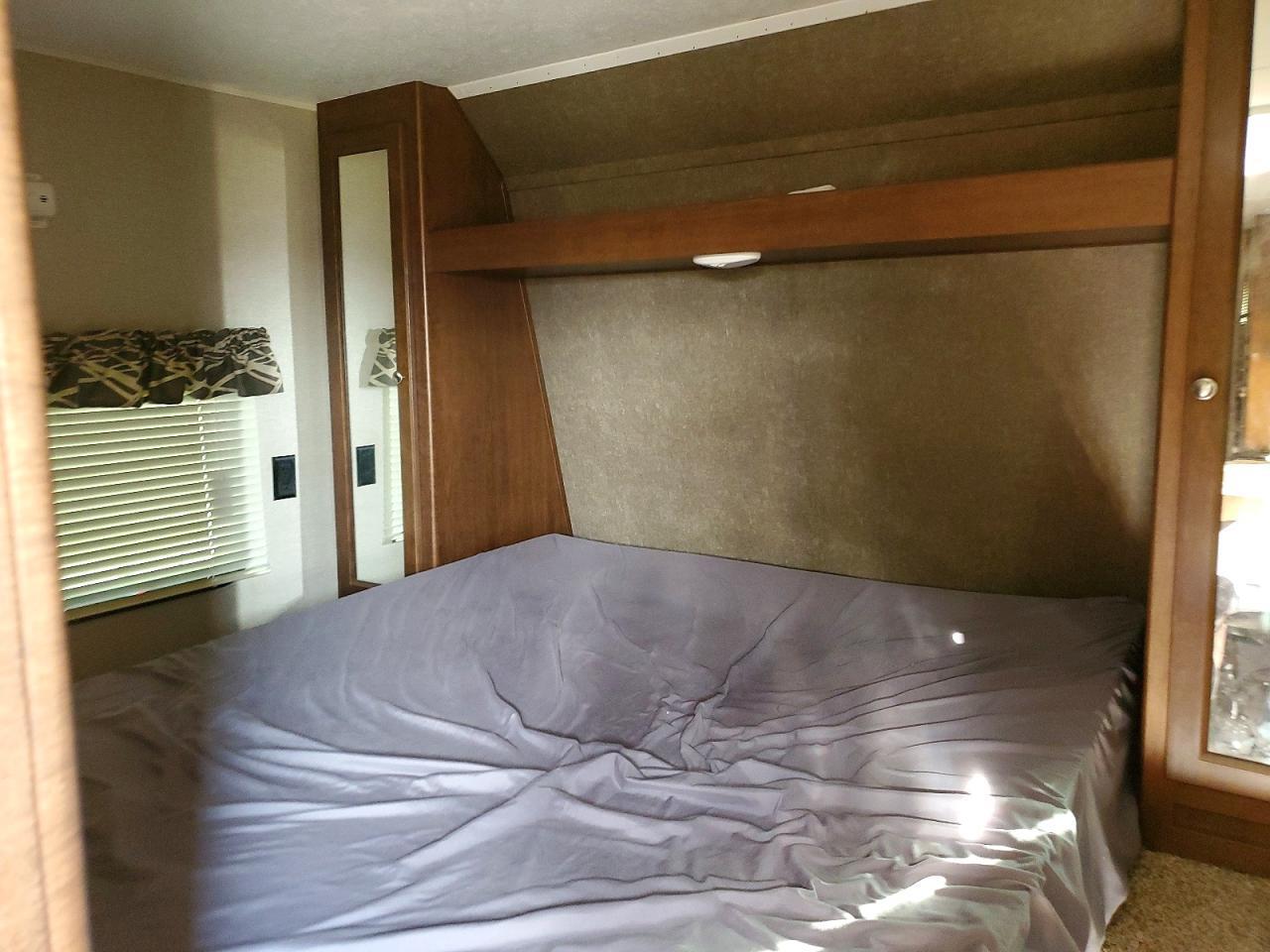 2017 Keystone Hideout Camper