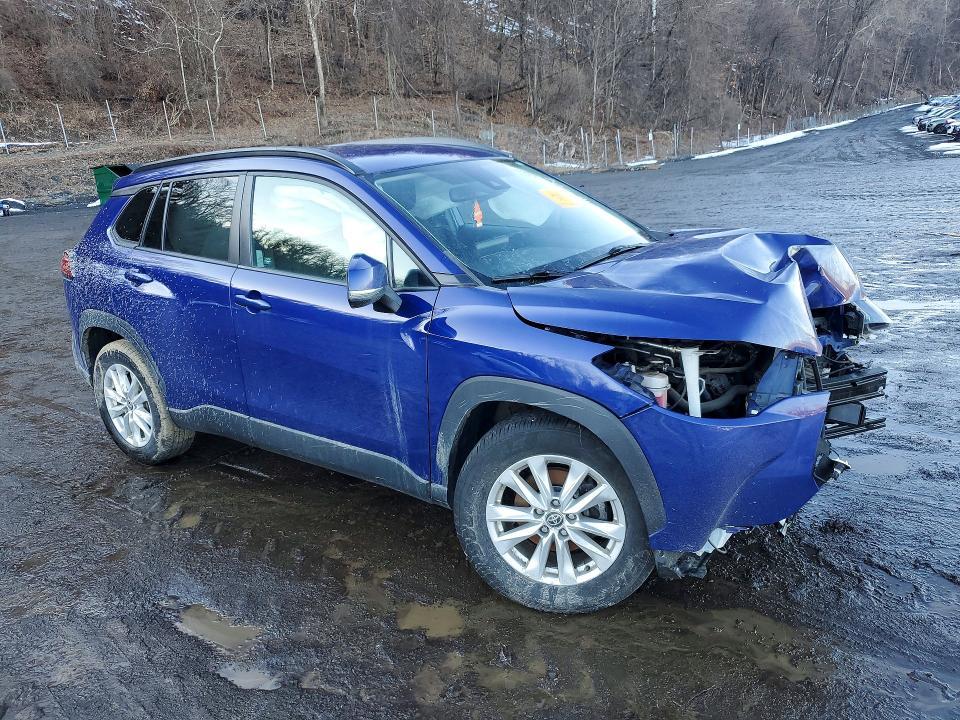 2022 Toyota Corolla Cross le